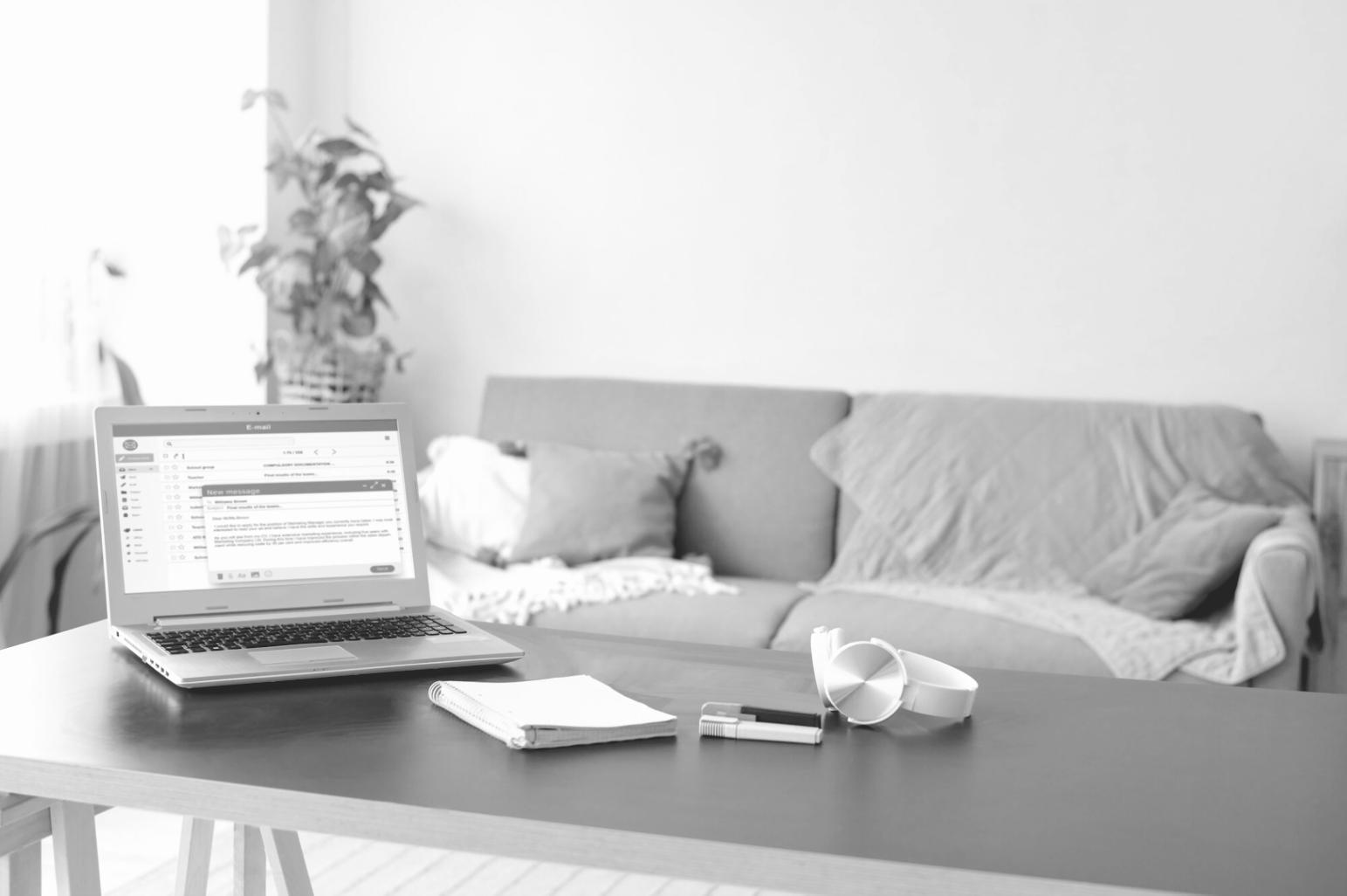 Múltiples dispositivos mostrando la aplicación funcionando en ordenadores, tablets y móviles